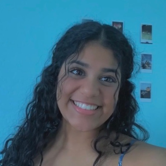 Meet your Posher, Titiksha - Picture 2 of 3